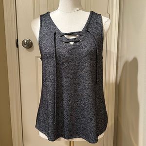 Tie detail Tank